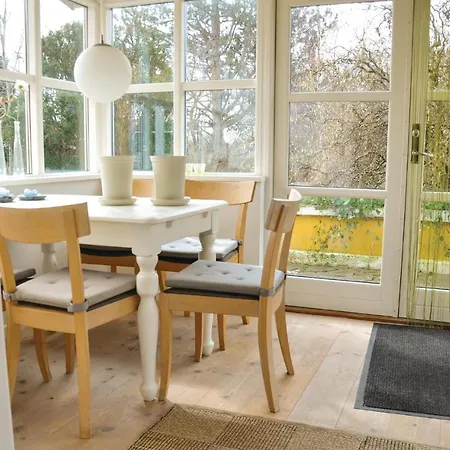 度假居 2 Bedroom Stunning In 奥特鲁普